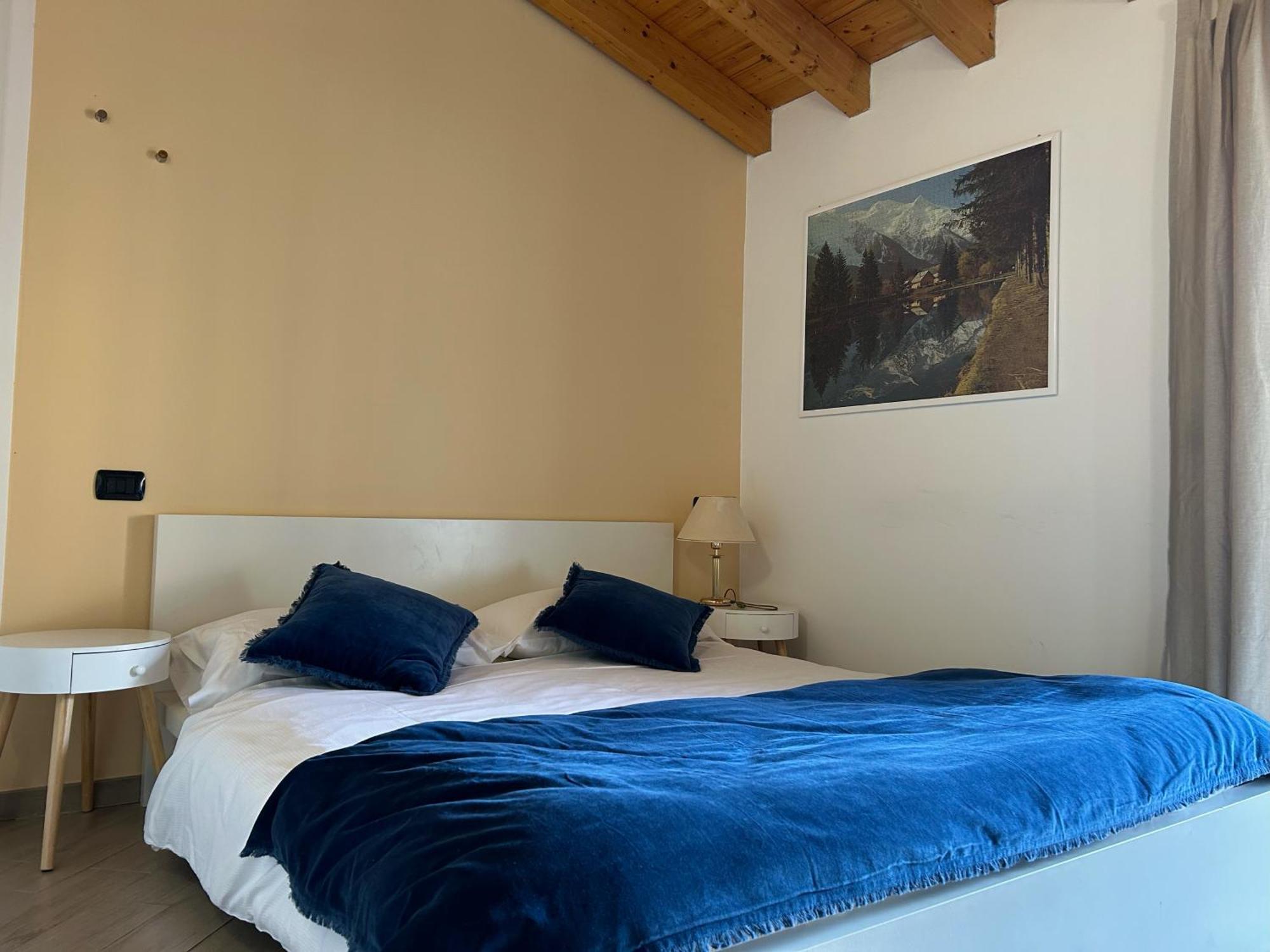 Menaggio Down Town Apartment Екстериор снимка