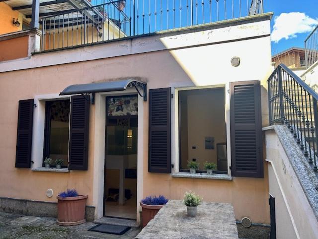 Menaggio Down Town Apartment Екстериор снимка