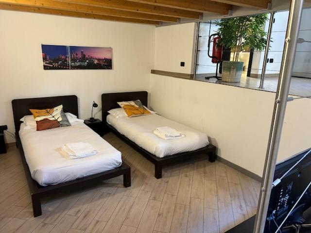 Menaggio Down Town Apartment Екстериор снимка